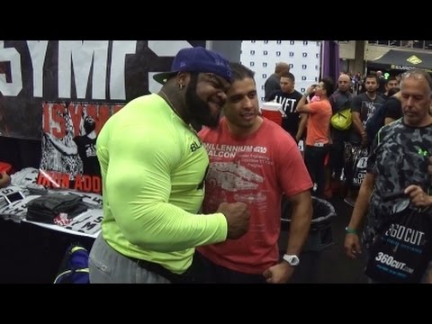 Keven "Da Hulk" Washington attracting a large crowd - YouTube.