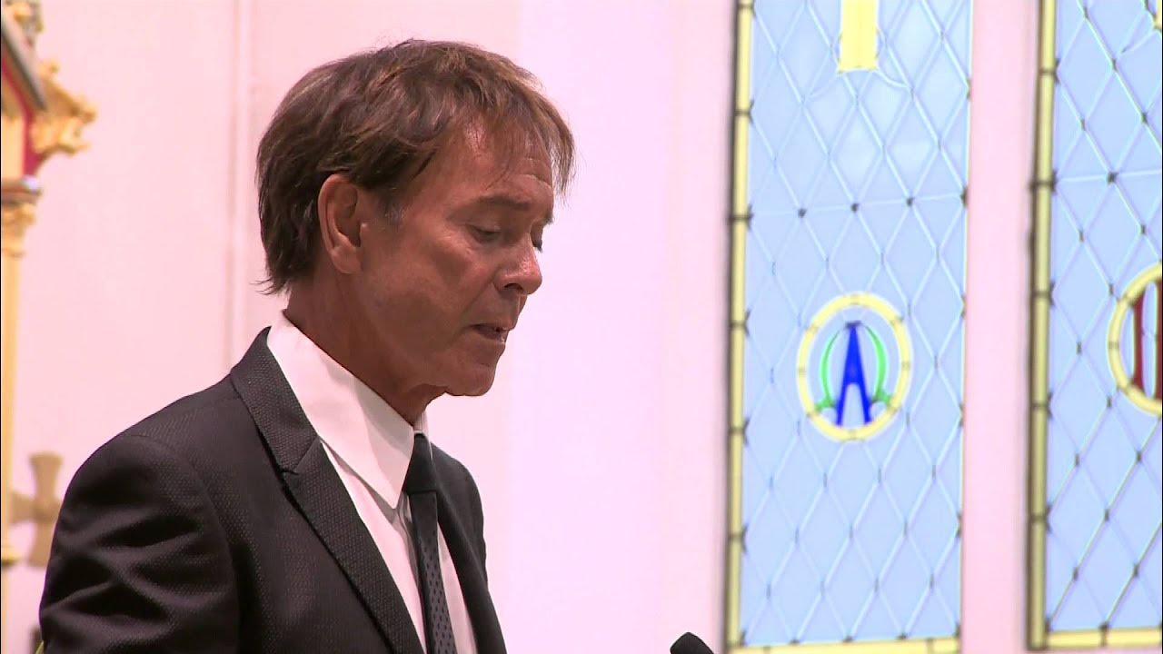 Cliff Richard pays tribute to Cilla Black