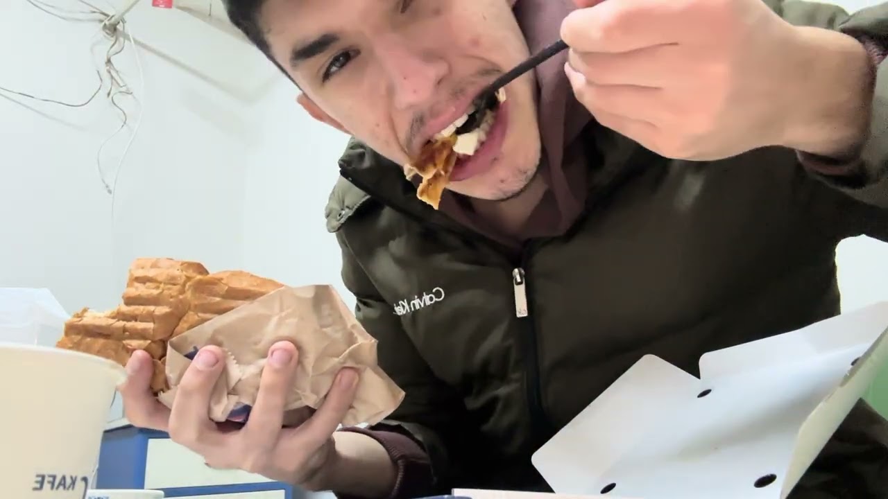 DÖNERLİ BÖREK ASMR - TÜRKÇE ASMR - YEMEK ASMR 