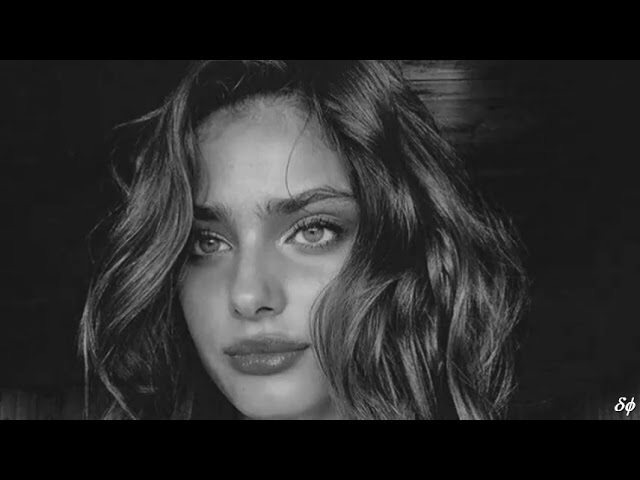 在 YouTube 上觀看「November Lights – Black And Blue」 在 YouTube 上觀看「November Lights – Black And Blue」