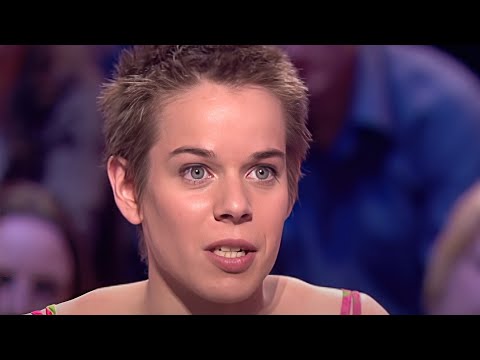 Vidéo: Rachel Lavine était-elle un homme ?