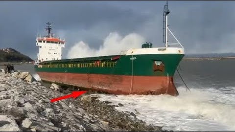 They Hit The Rocks, ep 3 ! Biggest Ship Collisions and Mistakes Caught On Camera