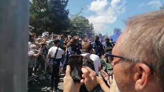 L'arrivée des footballeurs girondins avant le match contre Clermont