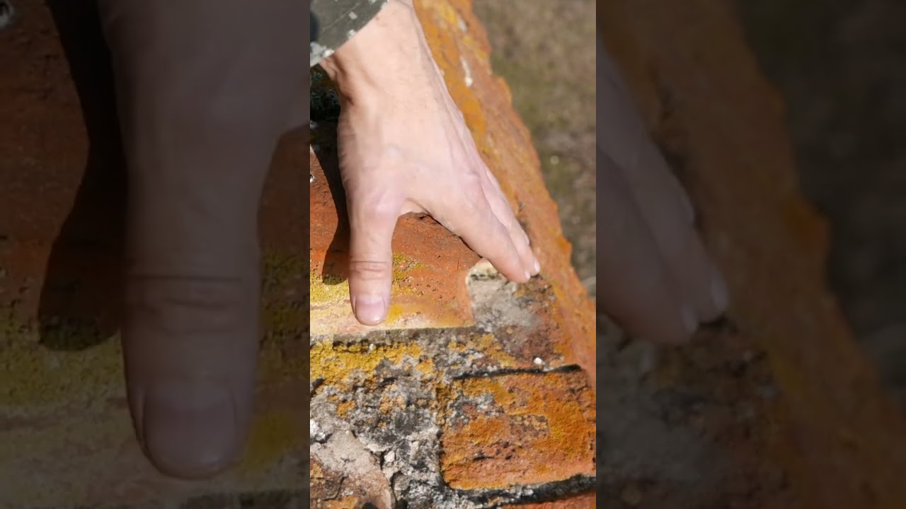 Древний фигурный кирпич