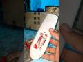 TV remote me battery kaise lagaye