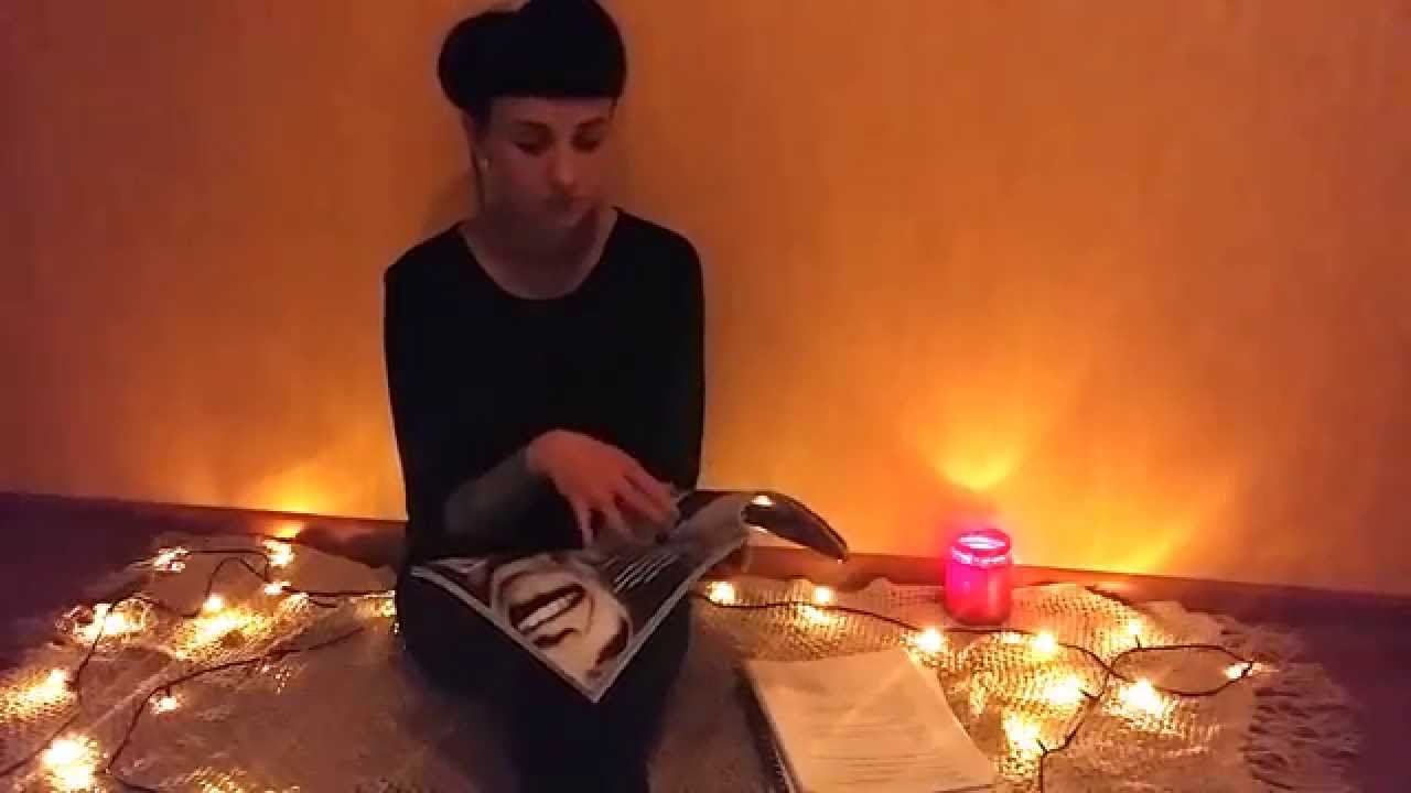 finger licking food New Vogue magazine page flipping with finger licking ASMR ☁️🌃📚📖🐭💭💤🌌🌠☁️