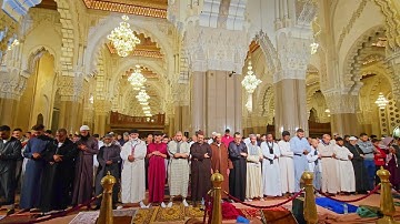 ياللجمال !! ترتيل عراقي خاشع للشيخ عمر القزابري من سورة غافر - تراويح 1444 ليلة 20 ركعة 10