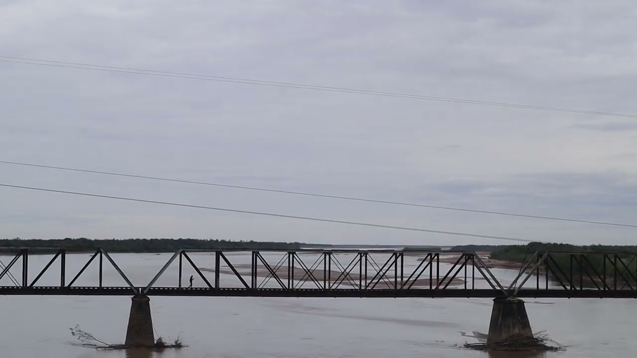 Río Bermejo pasando por Embarcacion - Salta - Argentina