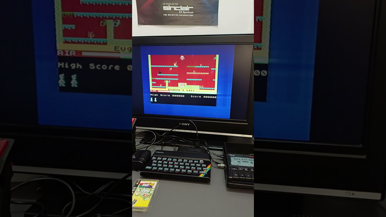 ZX Spectrum Music - Manic Miner on REAL hardware! - YouTube