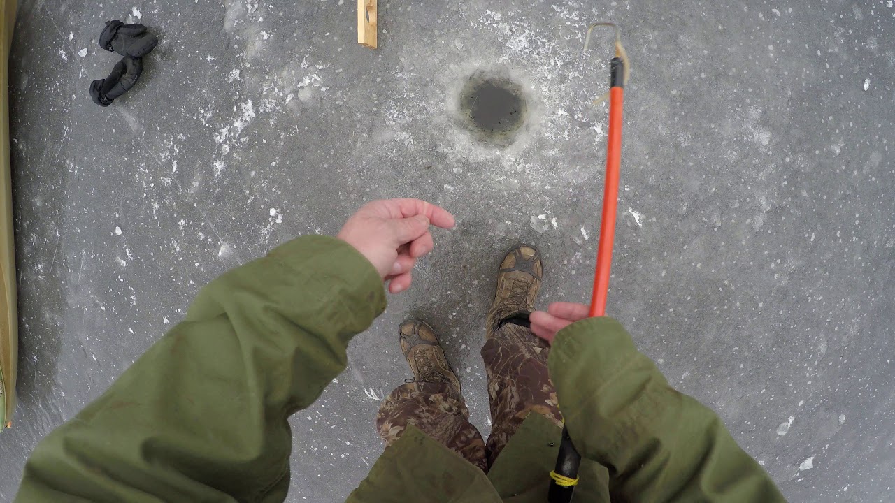 Wisconsin Ice fishing Northern Wi Lake Soo ( Lac Sault Dore ) Tip Ups