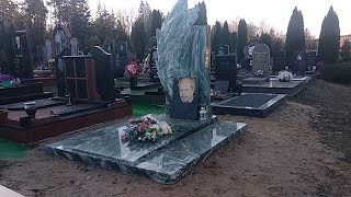 Минск-2024. Памятник на могиле Леонида Борткевича