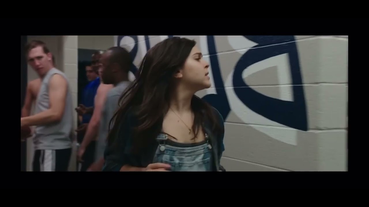 Mae Whitman (The DUFF) saying penis