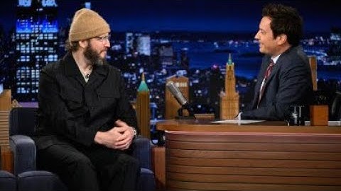 Taylor Swift Fans Sing Bon Iver