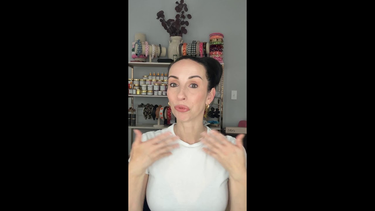 Getting ready and using my quick touchup makeup bundle.