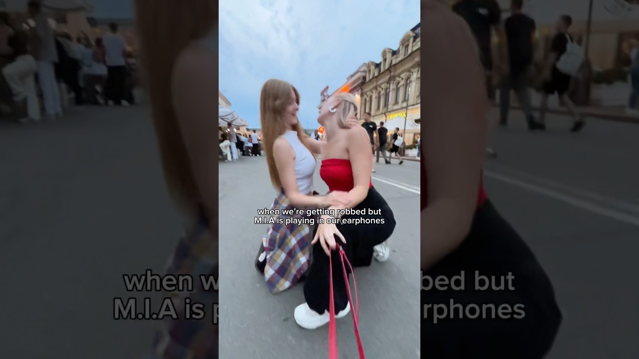 This song is really on another level🥵 #katseye #mia #lollapalooza #wlw #dance #fyp bekijken op YouTube This song is really on another level🥵 #katseye #mia #lollapalooza #wlw #dance #fyp bekijken op YouTube