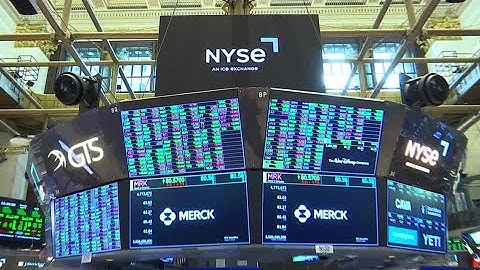 Wall Street slides on fears of AI bubble, inflation | REUTERS