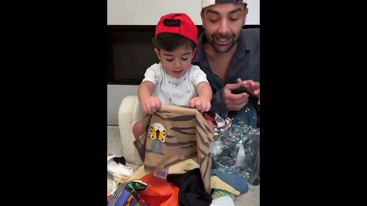 عقيل الرئيسي رجع البيت😍وتصدم بالهدايا لوصلته😱فرح الهادي تفتح مشترياتها وأدومي طاير فرح🤣