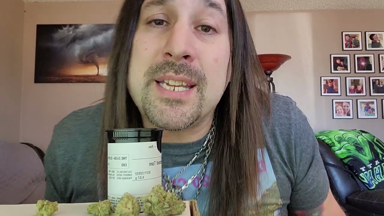 Dan's 420 Chronicles - Ten Second Tom / Weed Review 2/18/22