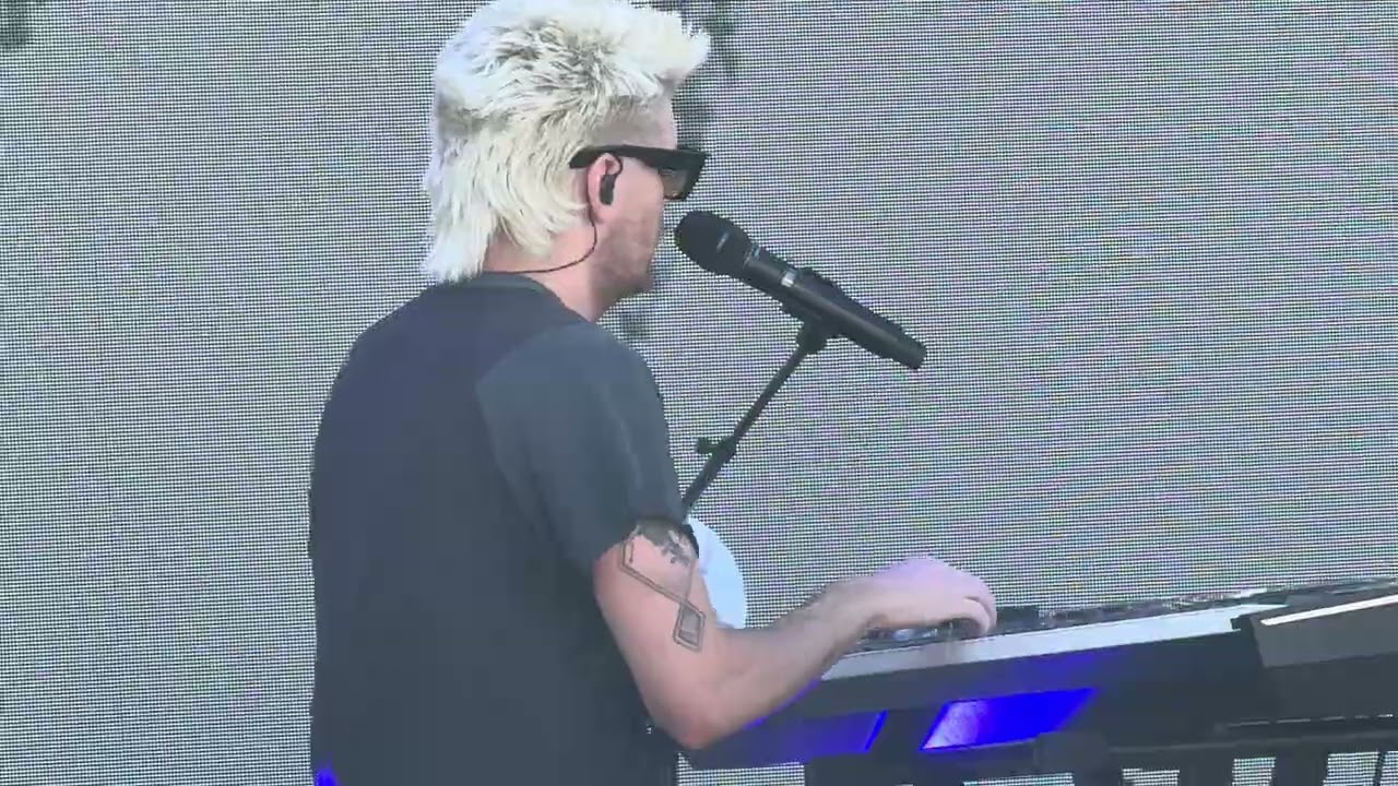 Colton Dixon covering Piano Man by Billy Joel