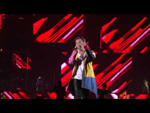 G-DRAGON - CRAYON+FANTASTIC BABY (2013 WORLD TOUR ～ONE OF A KIND～ IN JAPAN DOME SPECIAL)