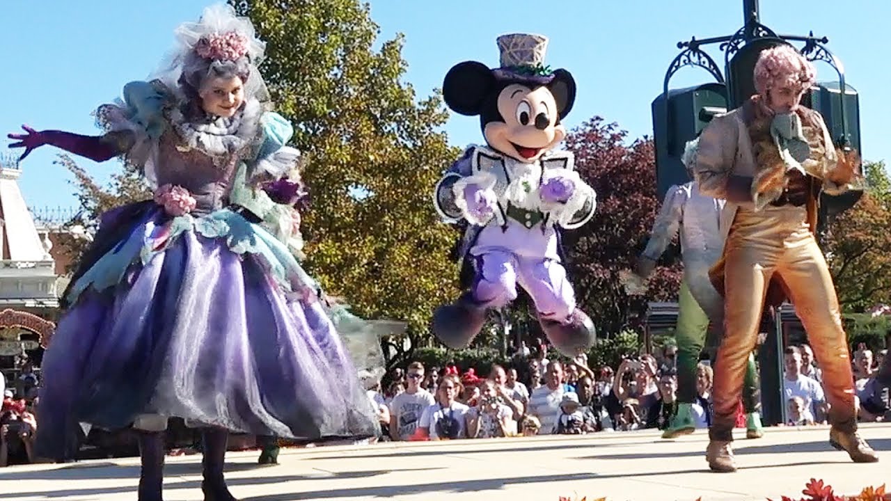 disneyland paris halloween soiree Mickey's Illusion Manor Mickey Mouse Dancing Segment at Central Plaza, Halloween Cavalcade Parade