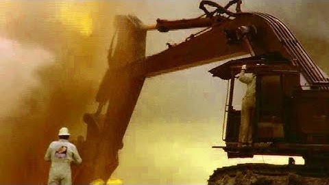 劇場初公開の『問いかける焦土』他、計10作品／特集上映『ヴェルナー・ヘルツォーク特集2017 ＜誕生！ヘルツォーク＞』予告編