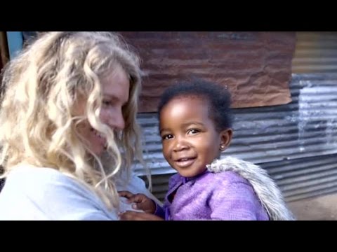 Video: Burdykning med hvidhajer i Sydafrika
