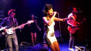 Download Lagu The Noisettes - Never Forget You MP3 Download Lagu The Noisettes - Never Forget You MP3