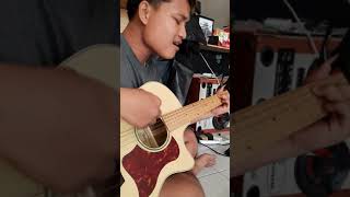 Download Lagu Rapuh akustik orijinal MP3