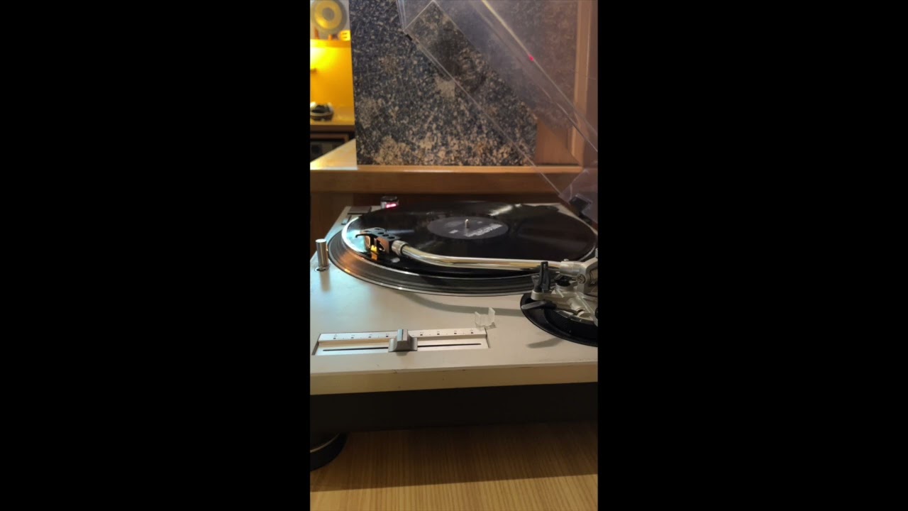 Markus Reuter & Stefano Castagna - Heartless Heart (Vinyl Listening Video)