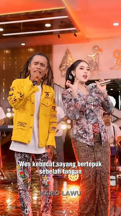 Kaleng Khong Guan isine rengginang, Kukuh Haryanto Feat Silvy Kumalasari - Kaleng Rengginang.