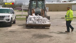 Jay County fighting floodwaters
