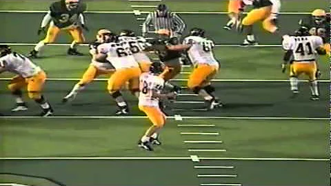 Oregon CB Ronnie Gipson has an interception but to...