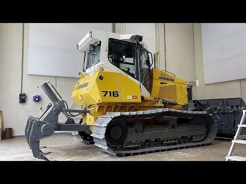 Liebherr PR 716 Litronic Crawler Dozer | Exclusive Walkaround Tour