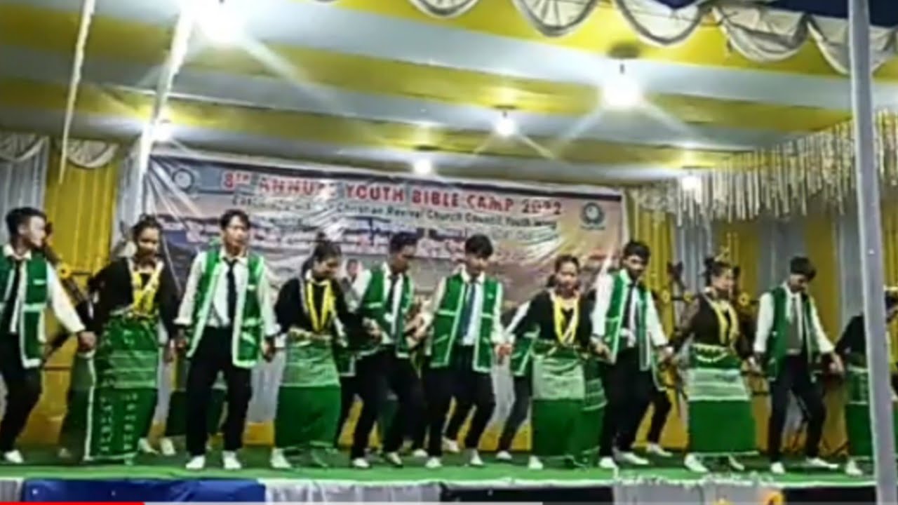 Group dance competition - YouTube