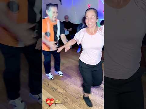 مزيج    412 8  نيويورك 28 9 2025 رقص رقص صاخب رقص ممتع