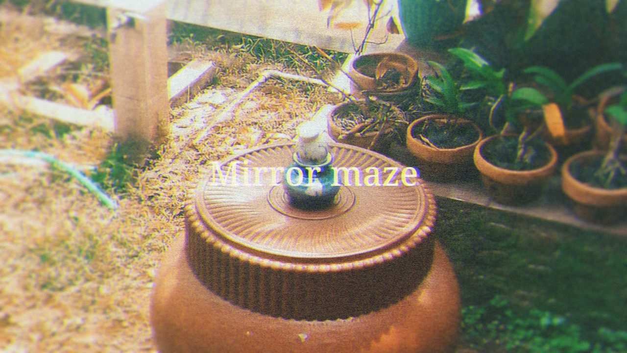 me - Mirror maze (Official Visualizer)
