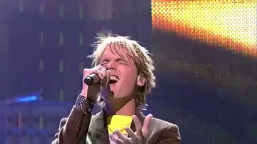 Christon singing "Every Little Thing She Does Is Magic" by The Police - Liveshow 1 - Idols season 3
