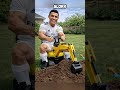 Les frères ont fait une jolie piscine dans le jardin 🏡💦