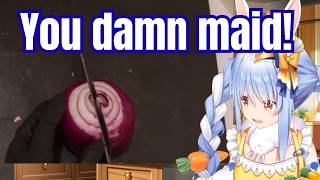 Pekora Was Reminded Of A Graduated Member While Cutting An Onion