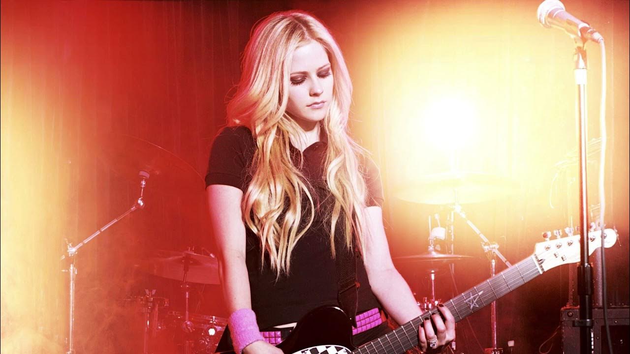 Avril lavigne bite me обложка. Аврил лавин bite me. Аврил bite me. Avril lavigne bite me обложка. Девушка из клипа blink 182.