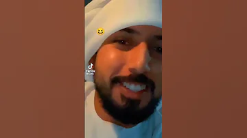 شاب من قطر مع اغنية قبائلية والووو 