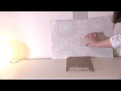 Video: Seinä makuuhuoneessa moderniin tyyliin: valokuvat, miten valita