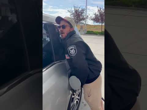 How I Pump My Gas!