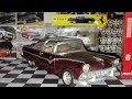 Ford Fairlane Crown Vitória com Kit Continental na Escala 1:18 Road Legends