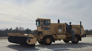 The Columbia Airport gets ready for winter weather