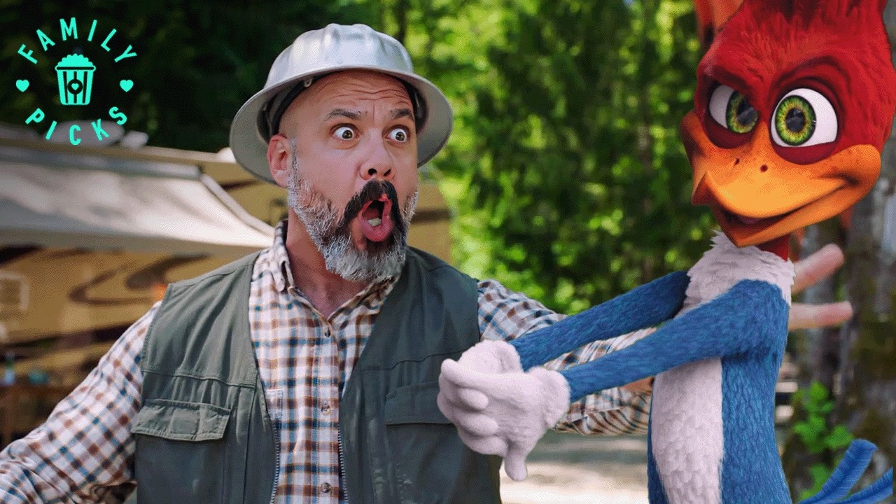 Woody Plays Tricks on the Construction Workers | Woody Woodpecker