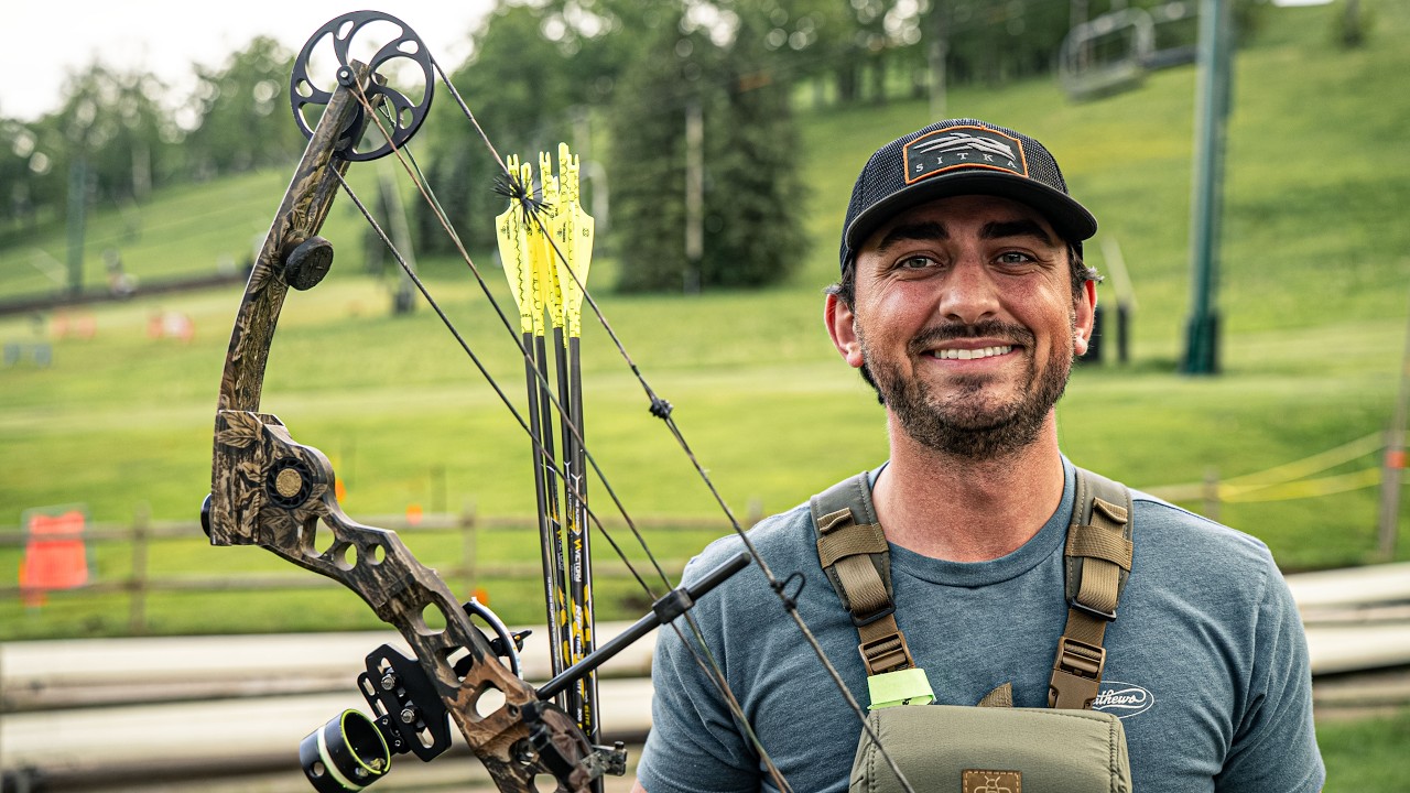I SHOT A TAC COURSE WITH THE PAWN SHOP BOW