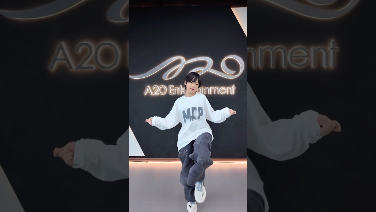 Cheering on the A2O MAY‘s new track, BOSS🥳