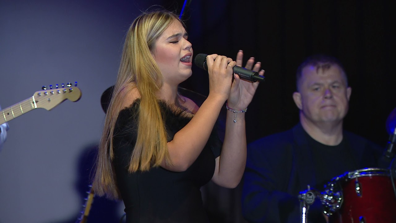 KICSIT SZOMORKÁS A HANGULATOM MÁMA BODROGI GYULA, VOITH ÁGI, BODROGI ENIKŐ SZENES IVÁN KONCERT 2021